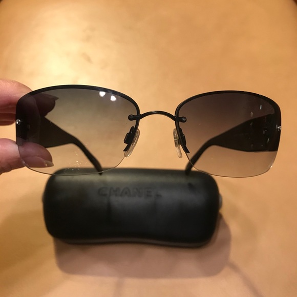 ⛔️SOLD⛔️ Authentic Classic CHANEL Sunglasses - Picture 9 of 12